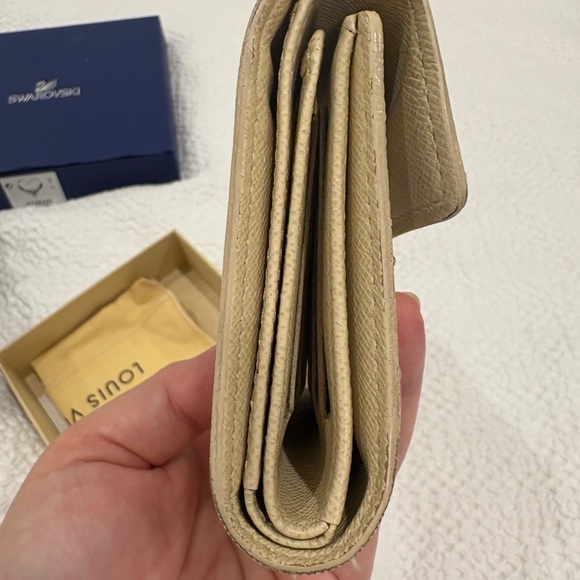 LOUIS VUITTON Damier Azur Koala Wallet - Picture 10 of 11